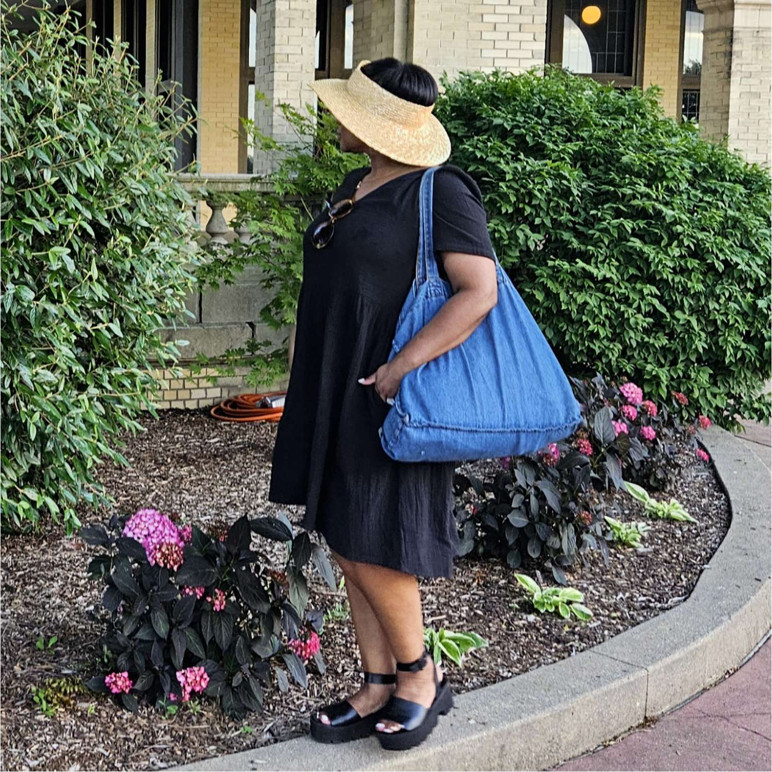 The Amrita Cotton Gauze Short Dress - Black