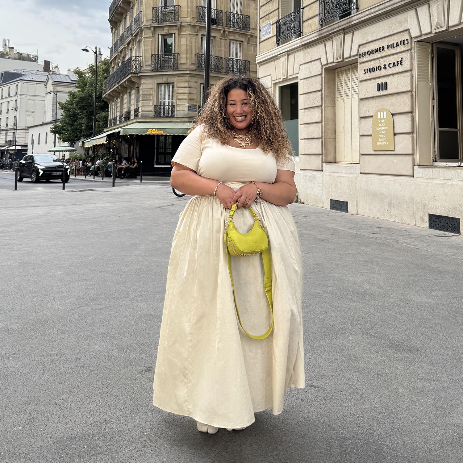 Fadela, 5ft 5in / 165cm - Size H