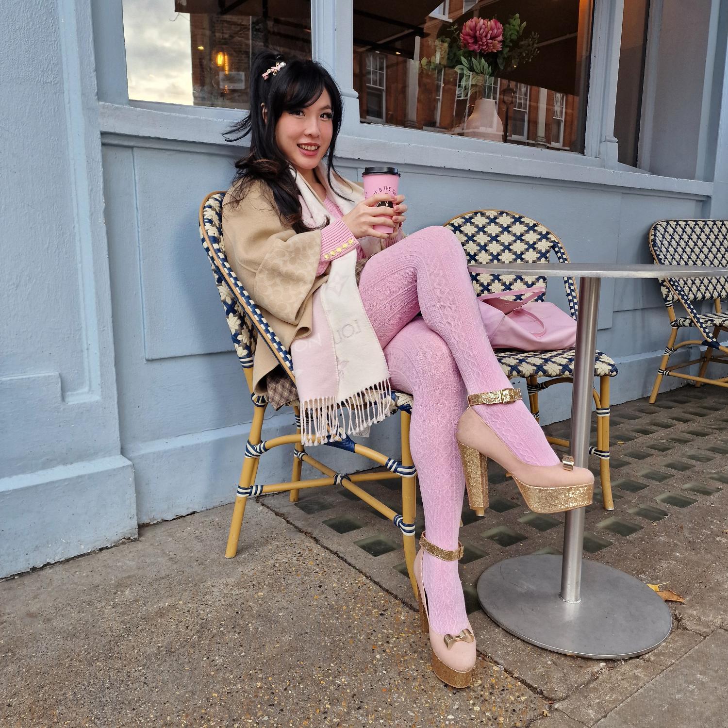 Grannies Cable Knit Wool Tights - Piglet (V2)