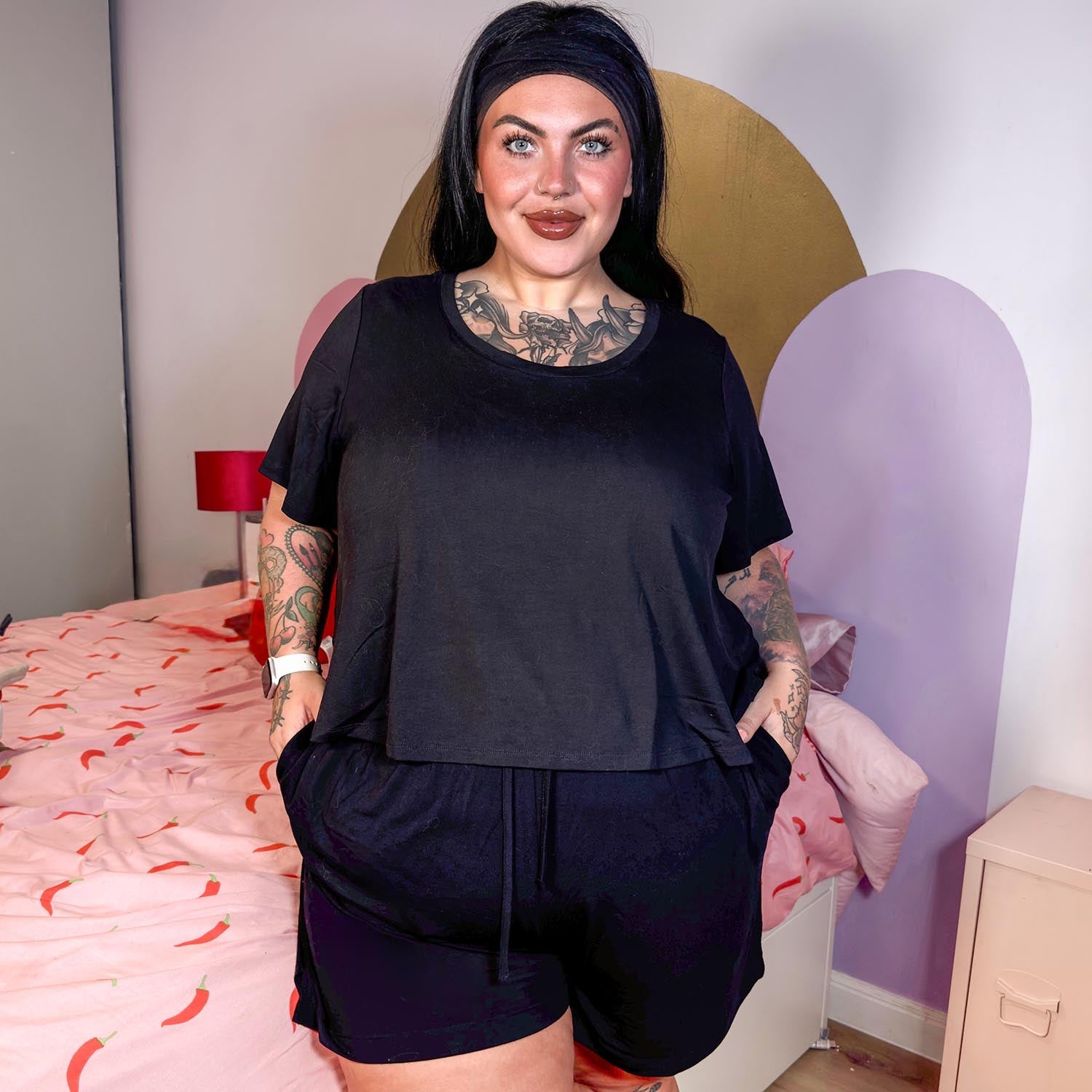 Cooling Wood-Pulp Scoop Neck Tee - Black