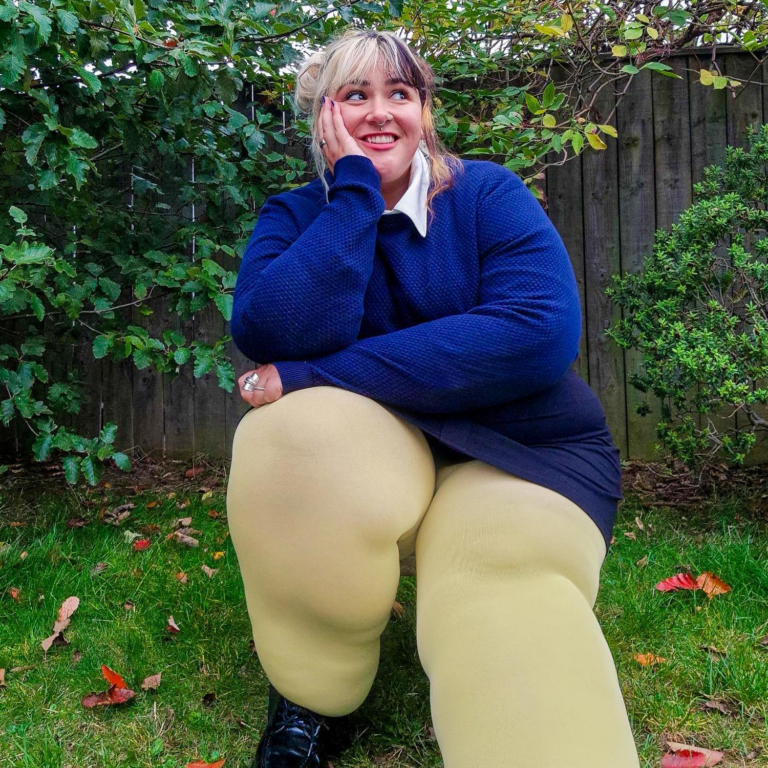 Zoe - Size G