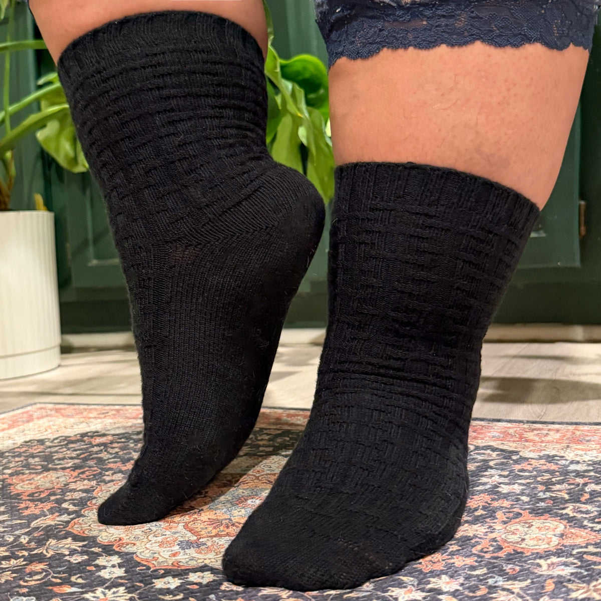 Everyday Crew Socks - 5 Pairs in Black