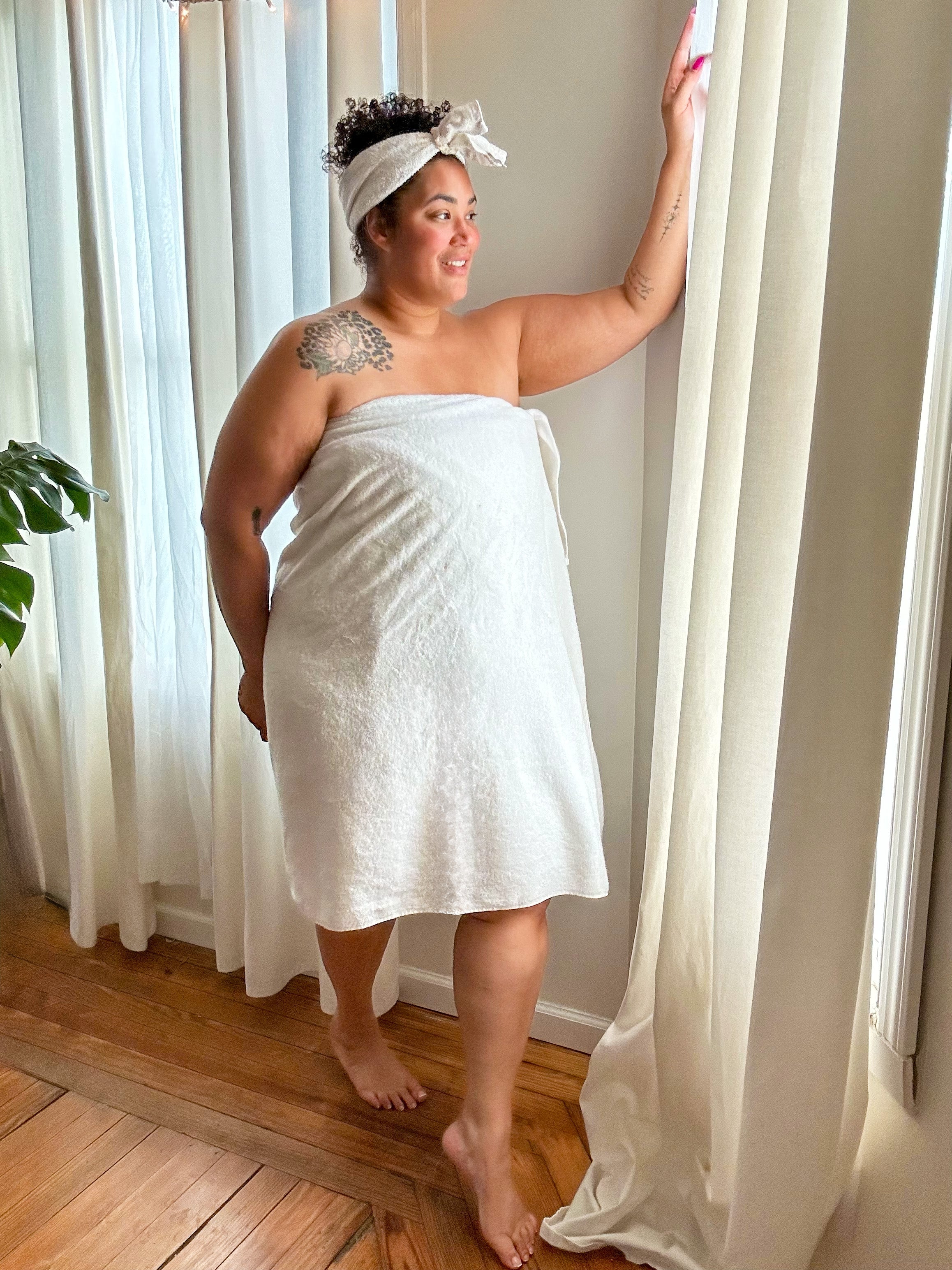 Luxury Extra Large Bath Towel in White - Snag – Snag Australia