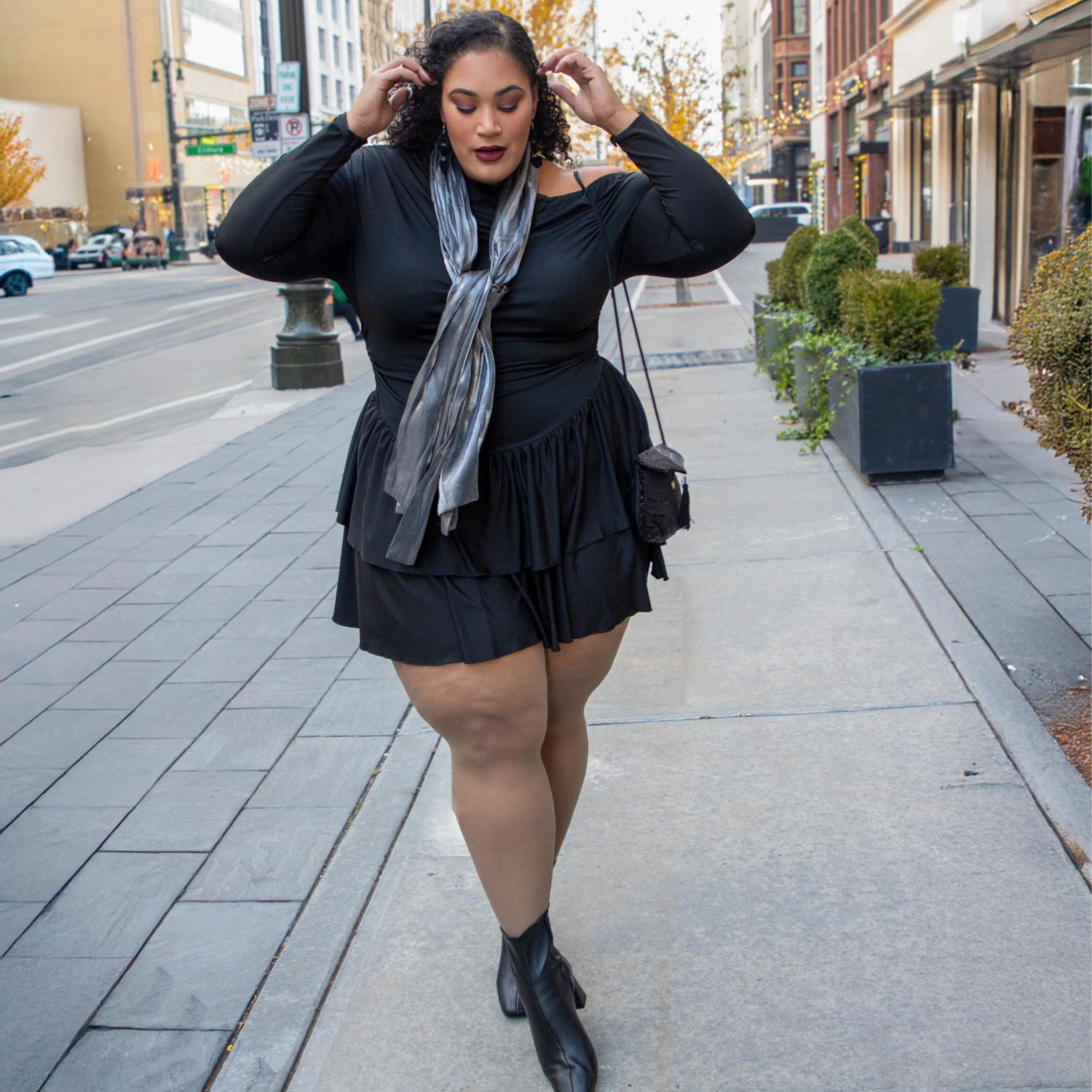 Sheer 30 Den Pantyhose - Fudge