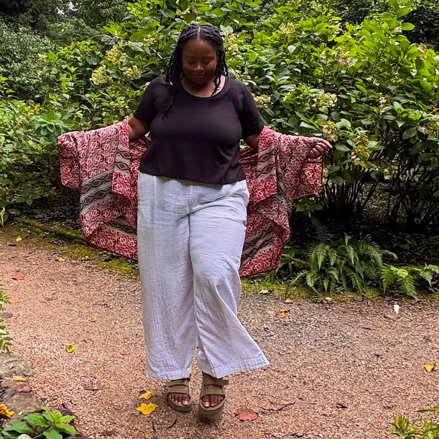 Lightweight Scoop Neck Tee - Black