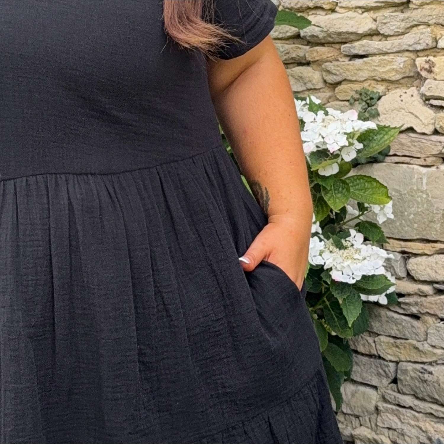 The Amrita Cotton Gauze Short Dress - Black