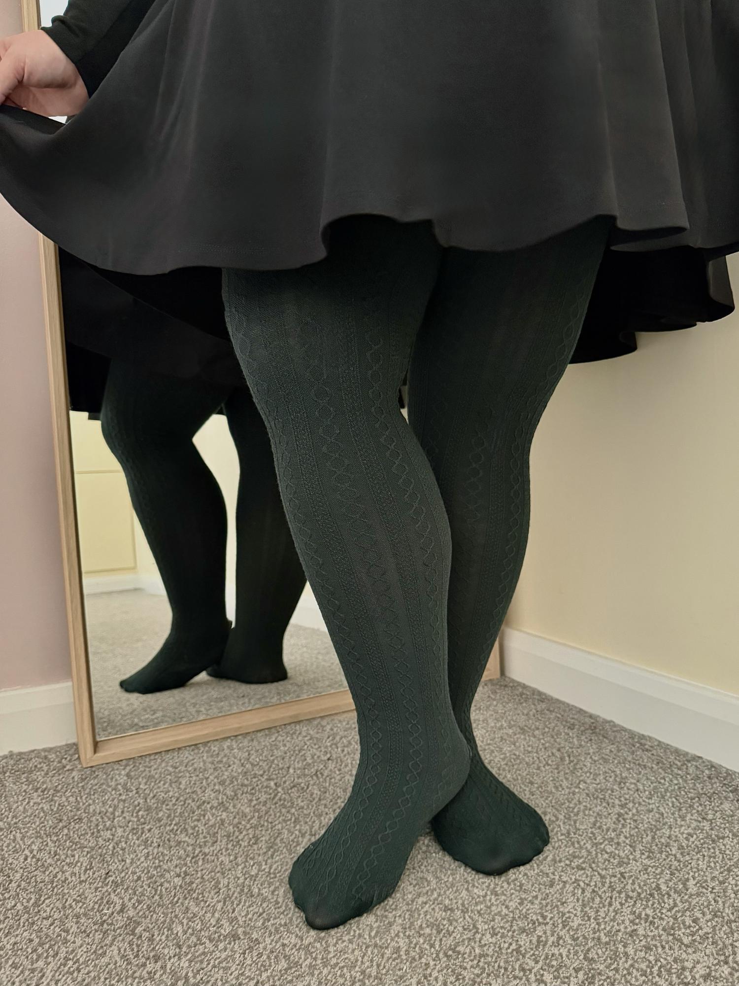 Grannies Cable Knit Wool Tights - Crocodile (V2)